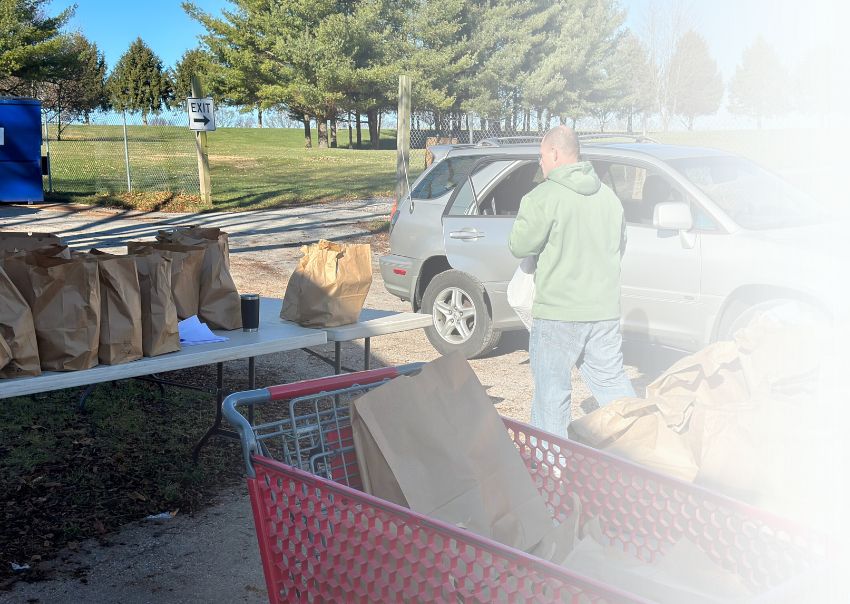 NEW - Mission Food Program Clients at the Drive Thru Loading Cards